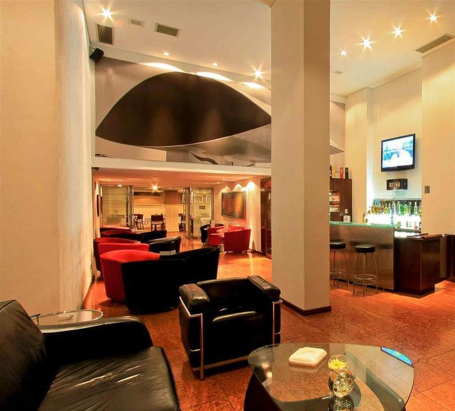 Mercure Curitiba Centro Интериор снимка